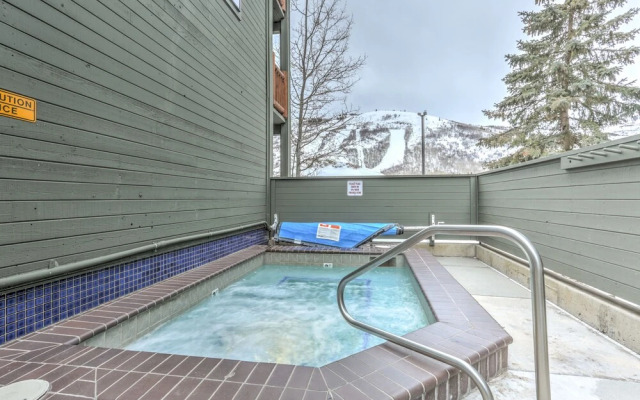 Park City Powder Pointe B106