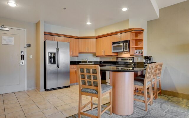 Sapphire Skyline Premium Suite