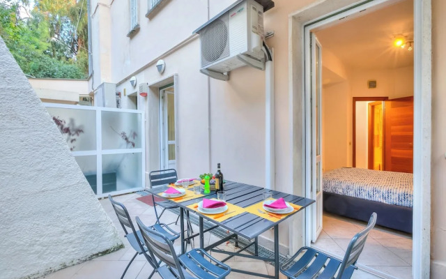 Verbena with parking 500m from the sea