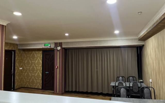Sun Hotel Hostel
