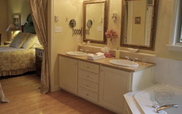 Blue Forest Lane Bed and Breakfast