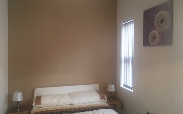 Town House @ Richmond St