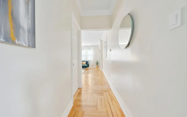 3BR Luxury Retreat with Easy Parking