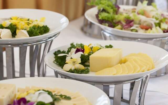 Paragon House & Residence