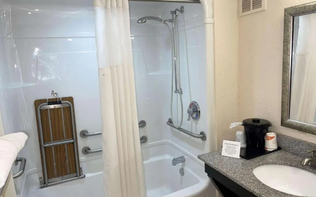 Quality Inn & Suites