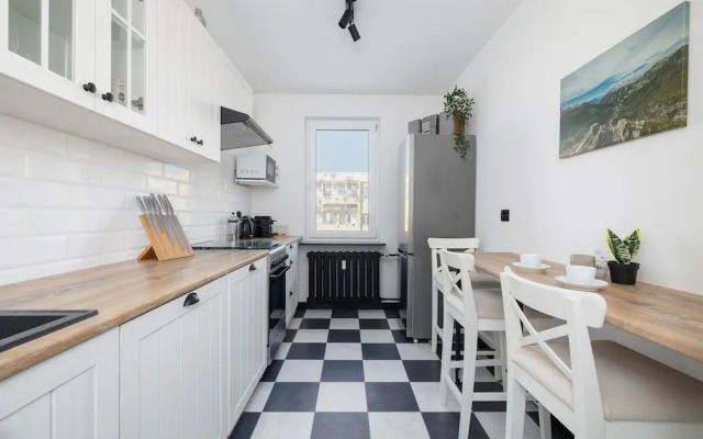 Two-bedroom Strzelców 9 by Renters