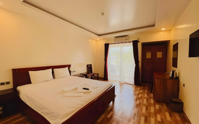 Phuong Binh House