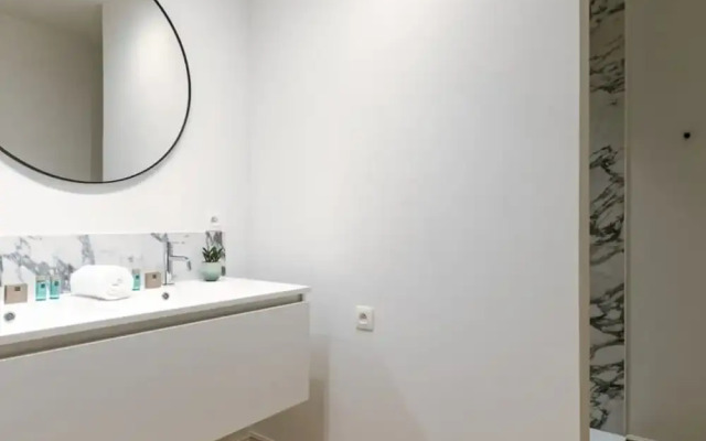 Modern Apartment Located at Historical Main Square