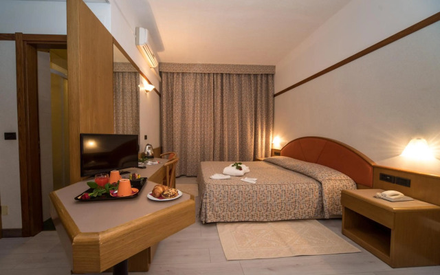 New Petit Hotel