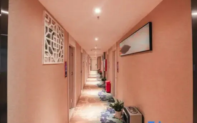 Tour Boutique Hote