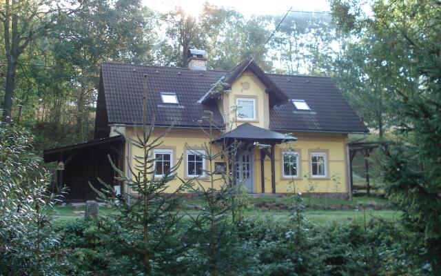 Charming Holiday Home in Rudnik With Garden