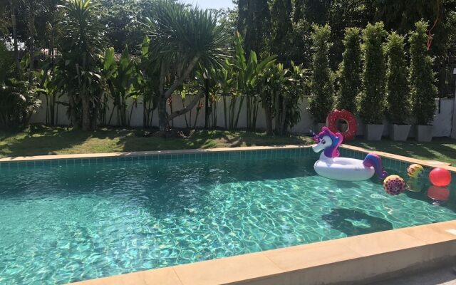 Pattaya Thai Earawan Pool Villas