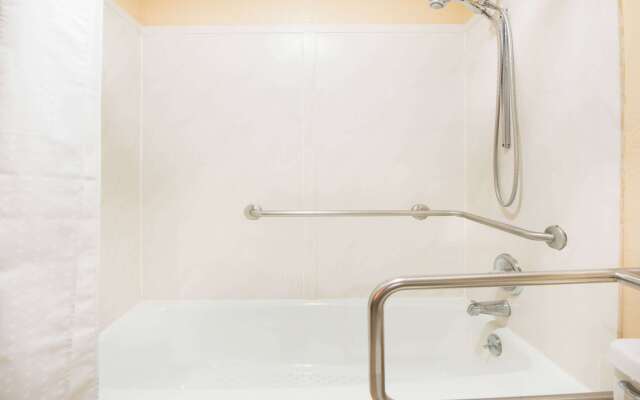 Travelodge by Wyndham Enid