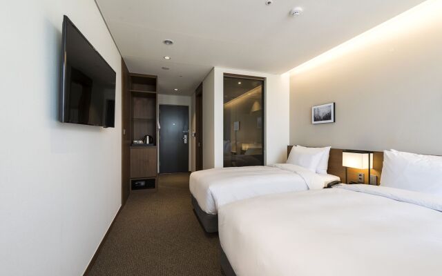 Ramada Encore by Wyndham Haeundae