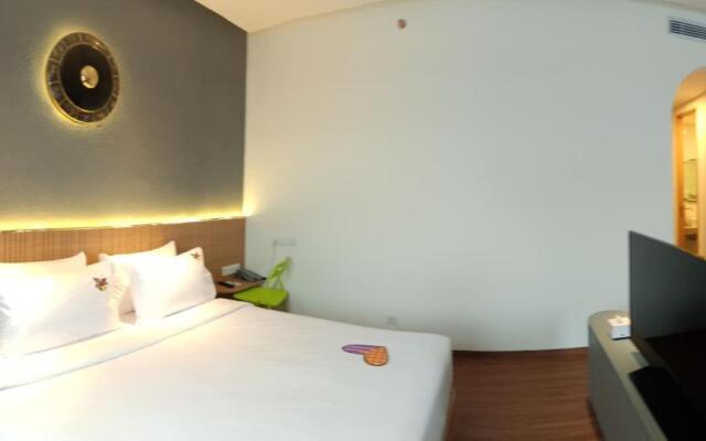 Maxonehotels Loji Kridanggo