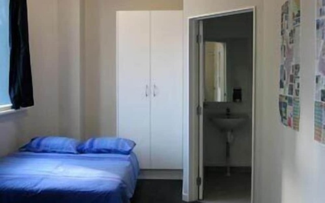 Surf 'N' Snow Backpackers – Guest Rooms – Auckland