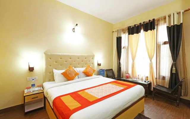 OYO 4740 White Orchid