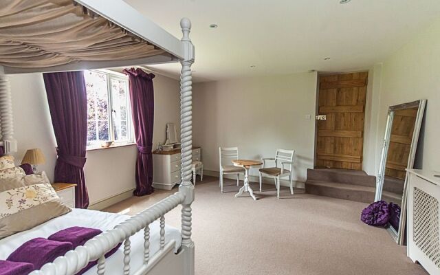 Stoodleigh Court Coach House B&B