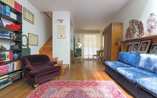 Alberta D Bed  Breakfast