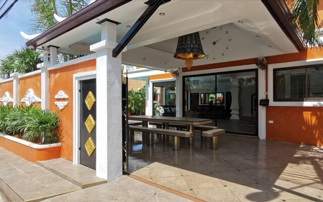 Tucheland Luxury Villa Pattaya 7BR