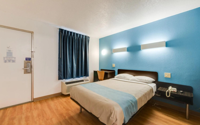 Motel 6 Kingston TN