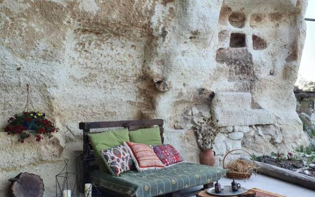 Cappadocia Deep Cave House