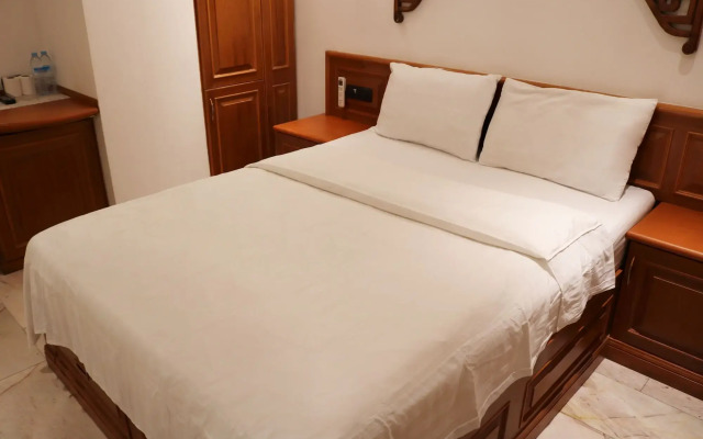 Max Residence