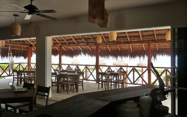 Almaplena Eco Beach Resort