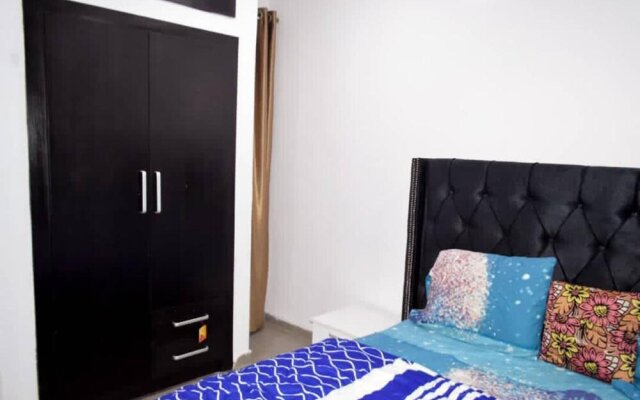 Immaculate 4-bed Apartment in Lagos