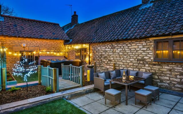 Private Garden Rooftop Terrace With hot tub