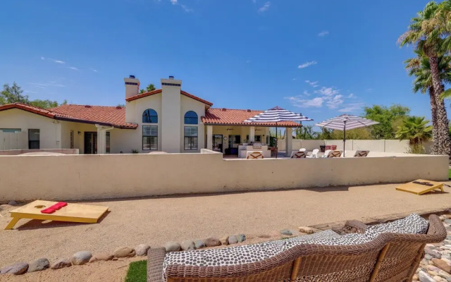 Heated Saltwater Pool: Spacious Home in Scottsdale