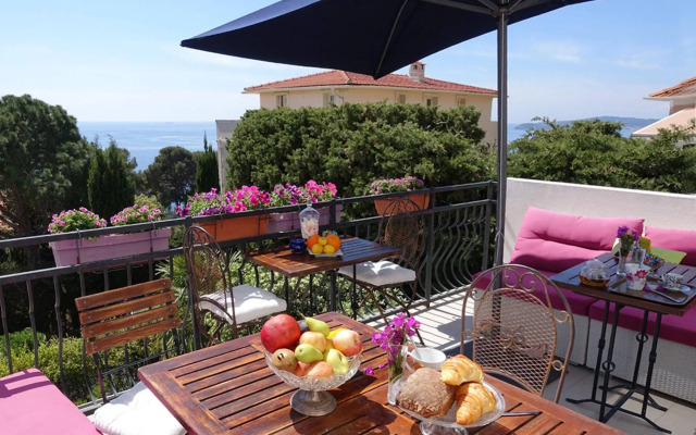 Hotel Normandy