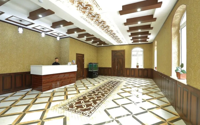 Hotel Seven Seasons