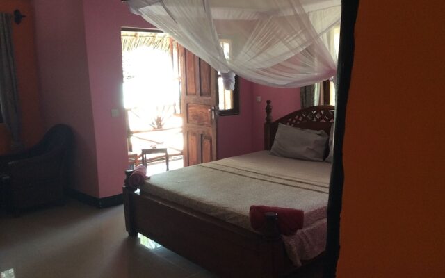 Kajibange bar and guesthouse