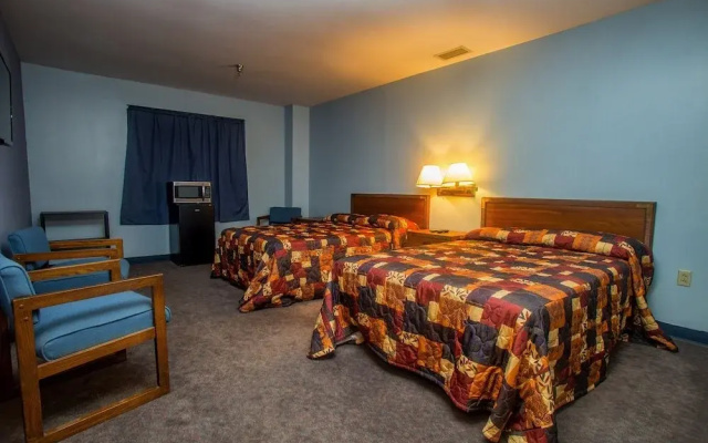 Lafayette Inn
