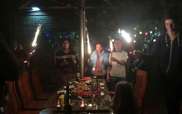 Van Long Family Homestay