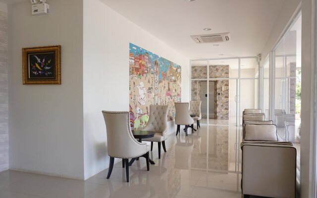 Chompu Nakarin Apartment