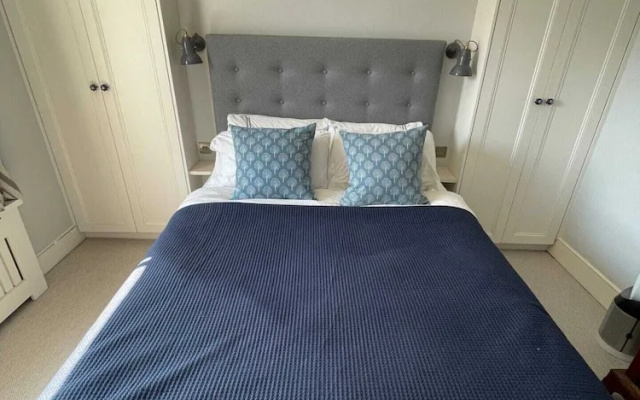 Bright & Stylish 1BD Flat - Wandsworth Town