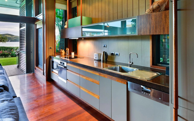 Yacht Club Villas