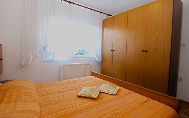 Apartment 1198