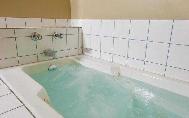 Fernie Slopeside Lodge