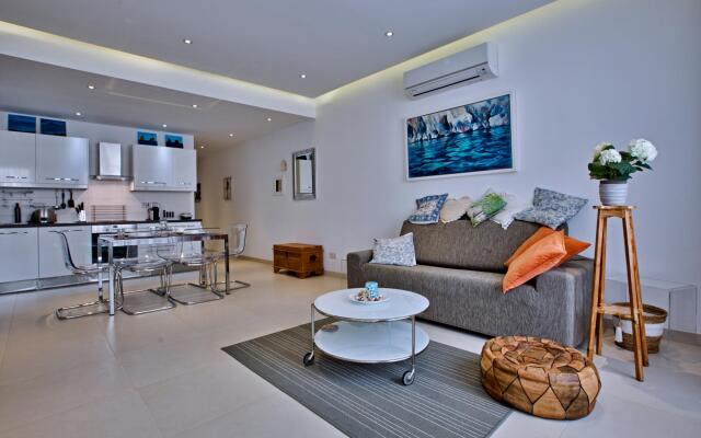 Bright and central 2 bedroom apartment in Sliema