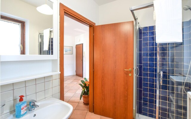 Beautiful Apartment in Vignole With Wifi