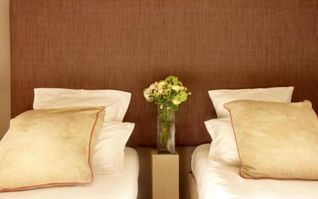 LOUVRESeine 1-minby Pad-à-Terre est '99 5 hotel standards