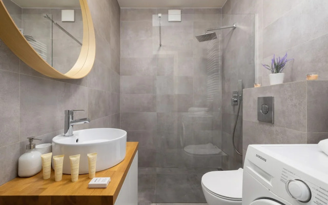 Dietla Apartment With A/C by Renters