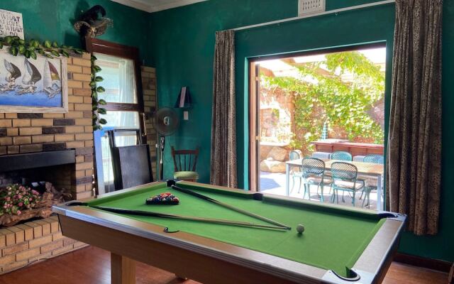 Room-living In Camps Bay Blue