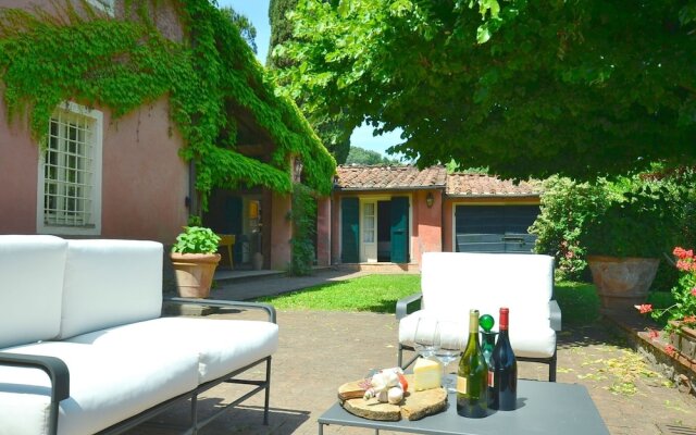 Charming Holiday Home, Near Lucca With a Private Pool