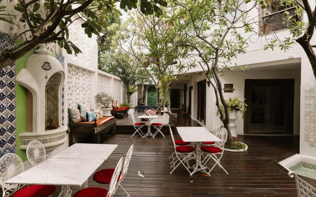 At Niman Conceptual Home