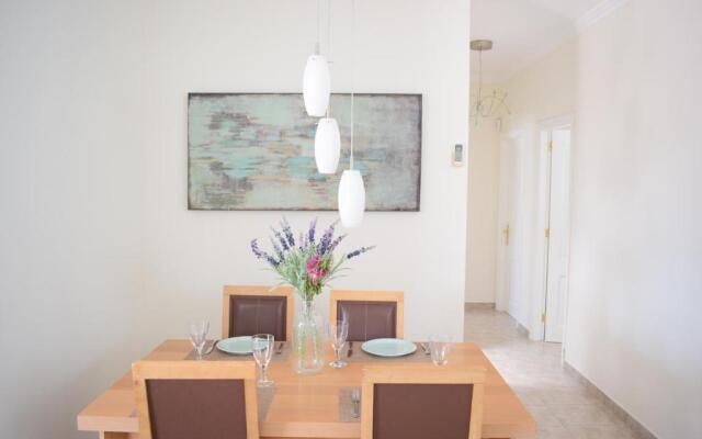 Villa Imogen with NEW HEATED SWIMMING POOL