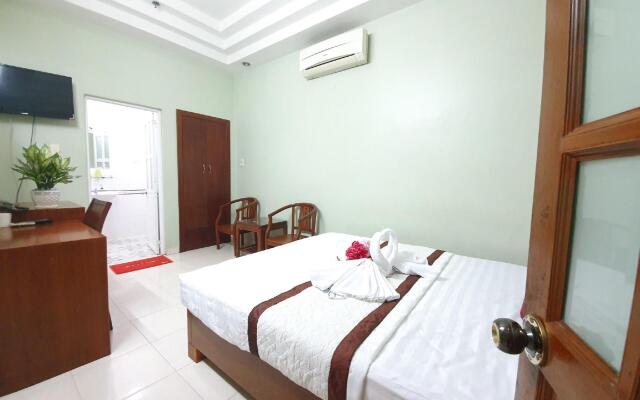 Tan Truong Son Hotel